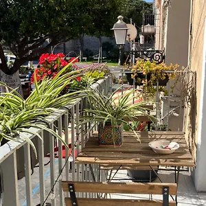 https://casa-melina.taorminaitalyhotels.com